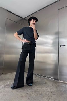 Mens 70s Outfits, Oklahoma Fashion, Trousers Outfit Men, Flare Jeans Outfit, Gender Fluid Fashion, Fashion Bible, New Look Fashion, Pants Outfit Men