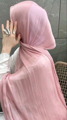 Pink Hijab, Mode Hijabi, Muslim Style, Modesty Outfits, Muslim Fashion Hijab Outfits, Hijabi Fashion Casual, Hijabi Aesthetic, Muslim Fashion Hijab