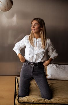 Upgrade your style with our ecru crewneck—long sleeves, embroidered lace shirt. Effortlessly chic and comfortably versatile, it's the perfect addition to your wardrobe. Our model wears the Grey Solan Jeans Sizes: S-M / M-L S-M: Length 22.04 in - Width 18.50 in M-L: Length 22.83 in - Width 19.29 in Contexture: 100% Cotton Washing: Handwash recommended Outfit Elegantes, Parisian Chic Style, Parisian Women, Mode Casual, Sleeveless Cardigan, Western Union, Fashion Tips For Women, Lace Shirt, Embroidered Shirt