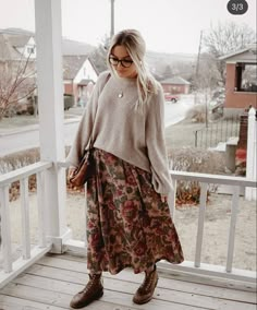 Boho Long Skirt Outfit Winter, Boho Academia Fashion, Floral Dress And Sweater Outfit, French Boho Outfit, Fall Outfits Romantic, Boho Outfits Aesthetic Winter, Modern Rennaisance Outfits, Boho Winter Fashion 2023, Romantic Clothing Style Vintage