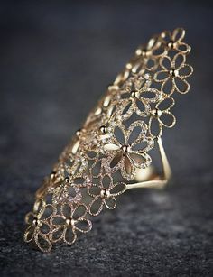 Fancy Ring Designs, Daisy Ring, Yellow Gold Jewelry, Fancy Jewellery, Gold Earrings Designs, Bridal Gold Jewellery