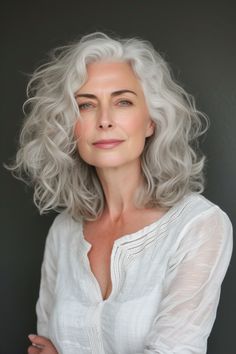 Medium Length Curls, Sarah Harris, Grey Hair Inspiration, Hairstyles For Women Over 60, Layered Haircuts For Medium Hair, Long Gray Hair