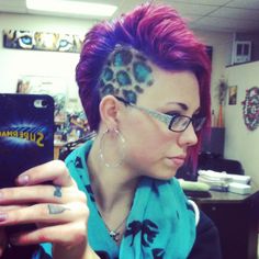 Cheetah print hair<3 Rihanna Nicki Minaj, Shaved Hair Designs, Rainbow Hair Color, Funky Hairstyles, Hair Trend