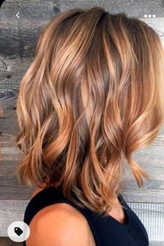 Wavy Beach Hair, Medium Length Wavy Hair, Hair Color Light Brown, Fishtail Braid, Wavy Bobs, Hairstyles For Medium Length Hair, Light Brown Hair, Medium Length Hair