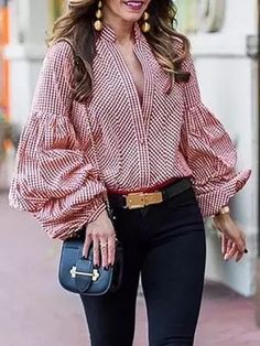 Women Work Blouse, Stand Collar Blouse, Gingham Fashion, Plaid Shirt Women, Elegante Casual, Blouse Work Designs, Bell Sleeve Blouse, Puff Sleeve Blouse, Looks Chic