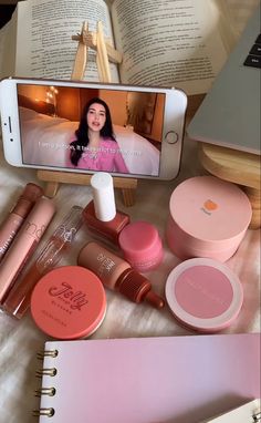 Pink Lifestyle, Vogue Beauty, Pretty Skin Care, Pretty Skin, Pink Girly Things, Pink Vibes, Healthy Lifestyle Inspiration, Glow Up Tips, Girl Inspiration