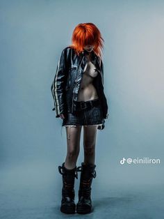 Grunge Female, Legs Outfit, Punk Woman, Figure Photography, Punk Girl, Lazy Outfits, Woman Drawing, Pretty Photos, Pose Reference Photo