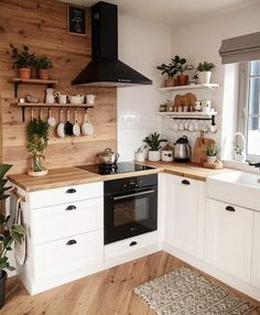 House Design Kitchen, Cozy Kitchen, Farmhouse Kitchen Decor, Kitchen Layout, Wooden Shelves