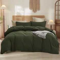 PRICES MAY VARY. ◣High Quality◥ This army green comforter is covered by cotton, so this comforter is very soft, comfortable, yet durable. Filled with whole-piece superior microfiber to make every corner of the quilt warm. ◣3Pcs Comforter Sets Queen◥ 1 x queen comforter (90" x 90") + 2 x standard pillowcases (20" x 26"). ◣Boasts Dreamy Hues & A Cozy Vibe◥ Warmly subtle colors on velvety smooth fabric welcome you to lounge or sleep blissfully. Healthy, safe dyes are used in every product. This sol Dark Green Bedding, Green Comforter Sets, Full Size Comforter Sets, Green Bedding Set, Full Size Comforter, Queen Size Comforter Sets, Black Comforter, Green Comforter, Velvet Comforter