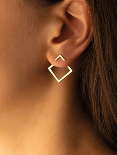 DETAILS
Composition: 100% Titanium Steel Apple Coloring, Geometric Studs, Grid Style, Color Swatches, Gold Earrings Studs, Accent Colors, Trending Accessories, Body Types, Everyday Essentials Products