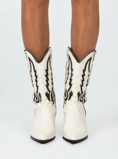 Billini Norva Boots Bone / Black Cute Dress Boots, Black And White Cowgirl Boots, California Cowgirl, Cute Cowboy Boots, Cowgirl Things, Cute Cowgirl Boots, Country Thunder, Black Cowgirl Boots, Shoes 2022