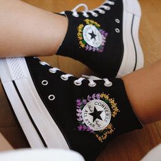 Converse T Shirt, Learning To Embroider, Black Converse, Cute Embroidery