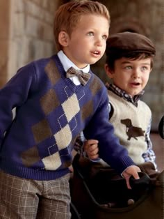 Janie & Jack #timeless #bGstyle Click here to subscribe: www.babyGent.com Charles Avery, Kids Fashion Boy Outfits, Vintage Baby Boys, Style Anglais, Preppy Boys, Chic Kids, Boys Knits