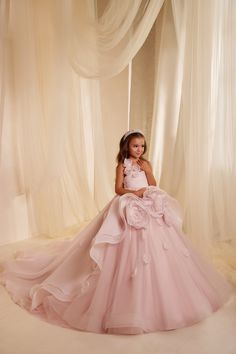 Lil Nugget, Ladies Sangeet, Girls Special Occasion Dresses, Dresses Tulle, Rose Applique, Custom Gown, Kids Designer Dresses, Kids Frocks, Flower Girl Dresses Tulle