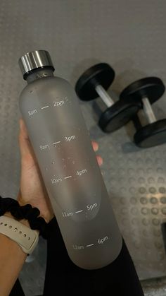 Aesthetic gym bottle, clear bottle, #water #bottle #gym #aesthetic lifting , #gymootd #ootd girls who go to the gym, #nike #gymshark black leggings, fit girls, fitgirl aesthetic, yoga, #fitness Water Gym Aesthetic, Gym Water Bottle Aesthetic, Going To The Gym Aesthetic, Bottle Of Water Aesthetic, Gym Bottle Water, Tyson Aesthetic, Girl Gym Aesthetic, Fitgirl Aesthetic, Coffee Captions Instagram