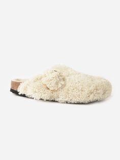 DESCRIPTION:Fluffy teddy shearling clog with an oversized buckle.FEATURES:Adjustable BuckleRound ToeAnatomically Shaped FootbedUpper & Footbed Lining: Teddy ShearlingFootbed: CorkSole: EVA Boston Big Buckle, Birkenstock Women, Egg Shell, Saint Bernard, Egg Shells, Birkenstock, Clogs, Boston, Egg