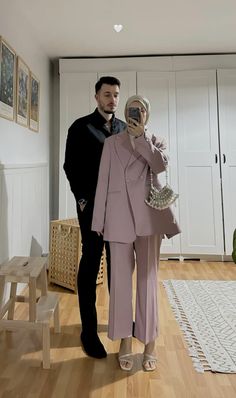 Muslim Long Dress, Muslim Wedding Photography, Muslim Couple Photography, Muslim Outfits Casual, Hijabi Fashion Casual, Mode Abaya, Cute Muslim Couples, Muslim Fashion Hijab, Stylish Party Dresses