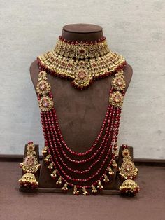 Haldi Photoshoot, Traditional Wedding Jewellery, Bridal Jewelry Sets Brides, Gold Bridal Set, Indian Wedding Jewelry Sets, Emerald Ring Engagement Diamond, Spiritual Necklace, Traditional Indian Jewellery, Ruby Beads