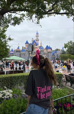 Disneyland Aesthetic Outfit, Disneyland Aesthetic, Disney Park Outfit, Disney Picture Ideas, Disney Trip Outfits, Disney Outfits Women, Disney Lifestyle, Disneyland Photos