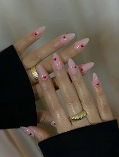 Valentines day nail ideas with cute little red hearts. Nail ideas for special moments. Nail inspo with hearts. Aesthetic pic with cute nails and golden jewelry. @klawsbysonia on IG Fake Nails Designs, Nagel Tips, Almond Acrylic Nails, Red Nail, Pink Acrylic Nails