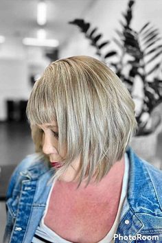 Choppy Layered Bob with Blonde Foils for Thick Hair Blonde Foils