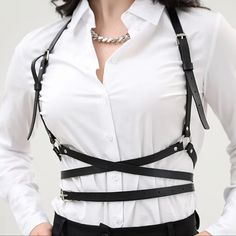 Sexy Black Body Waist Harness Belt I Absolutely Love These! Adjustable Size Could Fit Anyone Xs-3x Looks Cute Over Shirts, Loose Sweaters Or Dresses Nwot Black Leather Harness Outfit, Women Harness Outfit, Chest Harness Fashion Women, Women In Suits Corset, Chain Harness Outfit, Black Harness Outfit, Chest Harness Outfit, Hitman Outfit, Trajes Aesthetic