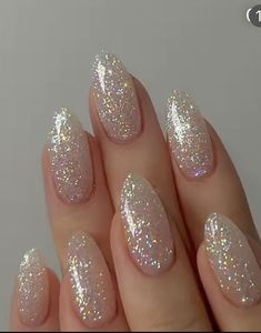 Unghie Sfumate, Glittery Nails, Sparkle Nails, Sparkly Nails, New Year's Nails, Homecoming Nails, Silver Nails, Pretty Acrylic Nails