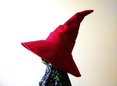 This witch hat is an ideal for cosplay, Halloween and everyday wizardry.   The peak of hat is about 14" tall , and the brim is about 6" wide. Sizes: round head 22", 23", 24", 25", 26".  If you need any other size, please contact me.    Handmade with durable polyester felt. Fully lined with silky charmeuse. Spot clean or hand wash when needed, line dry. Remove crinkles with steamer, no iron. Each hat will be made to order and ready to ship in 5 business days. Free domestic shipping by USPS First Wizard Hat, Cosplay Halloween, Halloween Photos, Costume Hats, The Peak, Felt Hat, Witch Hat, Wide Brimmed, Hat Designs