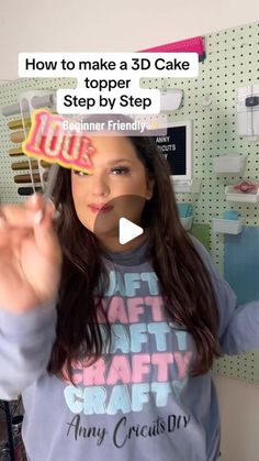 Anny Cricuts DIY | Teaching you everything Crafty, Cricut, & DIY on Instagram: "How to make a 3D Cake Topper Beginner Friendly 💚 & Guysss we reached 100 K Crafty Friend Followers 😍🥹💚💚 i love every single one of you ! 🥹💚🫶 #caketopper #caketoppers #caketoppertutorial #howtomakeacaketopper #3dcaketopper #annycricutsdiy #annycricuts #cricutprojects #Cricut #CricutDIY #cricutmade #cricuttips #cricutforbeginners #craft #crafttok #relatable" Cake Topper Tutorial Cricut, Cake Topper Size Chart, Diy 3d Cake Topper, How To Make 3d Cake Toppers, How To Make A Cake Topper With Cricut, 3d Cake Toppers Tutorial, Cricut Cake Topper Tutorial