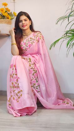 Handpainted Pure Silk Saree🩷🌸🌿🖌 40gm of Silk Saree painted with silk dyes and silk paints...colours are permanent and absolutely soft to fabric... The light powder pink silk base painted with bright but not loud pink cherry blossoms... It is eye-pleasing and appealing..making it the right choice to carry for any functions...✨️ . . . #handpaintedsaree #silkpainting #silksaree #pinksaree #floraldesign #floralsaree #fabricpainting #womenbusiness Hand Painted Silk Saree, Hand Painted Sarees Design Silk, Saree Fabric Painting Designs, Dream Paintings, Blouse Painting, Fabric Paint Diy