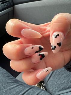 Disney nails and Disney nail designs including simple Disney nails Simple Disney Nails, Disneyland Nails, Disney Nail Designs, Mickey Mouse Nails, Disney Inspired Nails, Disney Acrylic Nails, Mickey Nails, Nail Art Disney, Disney Nails