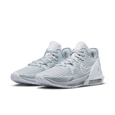 the nike zoom basketball shoe in white