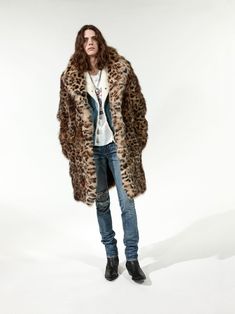 Fur Coat Street Style, Erin Mommsen, Mens Fur Coat, Outfit Hombre, Mens Fur, Fur Hood Coat, Fox Fur Coat, Saint Laurent Paris, Mens Fall