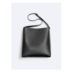 PLAIN TOTE BAG Classic Square Hobo Bag With Removable Pouch, Classic Square Hobo Bag For Everyday, Chic Square Bucket Bag For On-the-go, On-the-go Tote Shoulder Bag With Top Carry Handle, Classic Square Bucket Bag For Everyday Use, Classic Square Bucket Bag For Everyday, Modern Square Hobo Bag For Travel, Classic Square Bucket Bag For Travel, Modern Bucket Bags For On-the-go