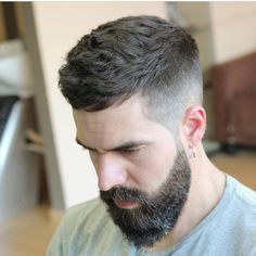 Medium Fade Haircut, Mid Fade Haircut, Fade Haircut Styles, Short Fade Haircut, Mens Hairstyles Fade, Modern Short Hairstyles, Medium Fade, Trendy Mens Haircuts