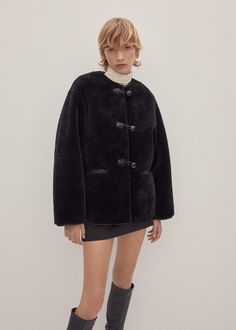 Fur-effect coat with appliqués - Women | Mango USA Collarless Coat, Herringbone Coat, Sequin Midi Skirt, Leather Shopper Bag, Turtleneck T Shirt, Black Winter Coat, Tokyo Fashion, Cardigan Long, Knitted Tshirt