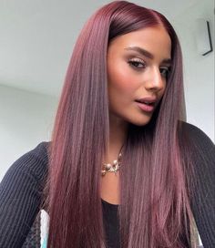 Burgundy And Light Pink Hair, Cool Red Hair Tones, Red Vine Hair Color, Hair Color Ideas For Winter 2023, Deep Cherry Red Hair Ombre, Hair Color Ideas Plum, Muted Purple Outfit, Red Bolyoge, Cherry Hair Balayage