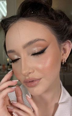 Machiaj Smokey Eyes, Mekap Mata, Classy Makeup, Glam Wedding Makeup, Engagement Makeup, Prom Eye Makeup, Formal Makeup, Smink Inspiration, Glam Makeup Look