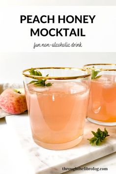 A fun non-alcoholic drink for summer or the holidays, this peach honey mocktail is fruity and flavourful and very easy to make. Vegetarian, dairy-free, gluten free and low histamine recipe. Soda Water Mocktails, Low Histamine Recipes, Peach Tea Recipe, Eras Party, Peach Honey, Honey Drink, Peach Drinks, Fibro Fog