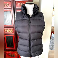 The North Face 700 Puffer Vest Size S Excellent Like New Condition Black Logo North Face 700, Black North Face, The North Face Jackets, North Face Jackets, North Face Jacket, Puffer Vest, Black Logo, North Face, The North Face