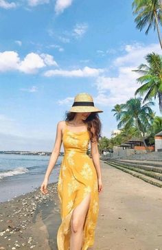 Korean Beach Dress, Korean Beach Outfit Dress, Beach Korean Outfit, Goa Outfits Women Ideas, Korean Summer Outfits Beach, Korean Beach Outfit