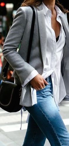 Minimalisticky Chic, Chic Work Outfit, Looks Jeans, Blazer Outfit, Summer Work Outfits, Mode Casual, Outfit Trends, Grey Blazer