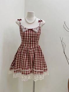 44393706651907|44393706684675|44393706717443|44393706750211 Grunge Summer Outfits, 90s Y2k Fashion, Grunge Dress 90s, Outfit Retro, Party Mode, Vintage Crop Tops, Y2k Aesthetic Outfits, Trendy Summer Outfits, Karate Kid