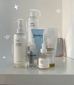 ✨🫶🏼🤍 Haut Routine, Korean Skin Care Secrets, Minimalist Skincare, 8 March, Perfect Skin Care Routine, Pretty Skin Care, Skin Care Items, Body Skin Care Routine, Glass Skin