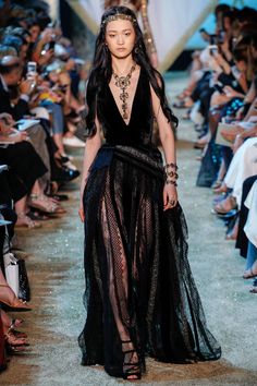 Couture Dior, Harry Clarke, Elie Saab Fall, Elie Saab Couture, Collection Couture, Gorgeous Gowns, Fantasy Fashion, Fall 2017