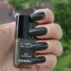 New In Box. St-Clst Bin Chanel Nails, Green Nail Polish, Vintage Chanel Handbags, Nail Colour, Lancome Makeup, Chanel Makeup, Black Caviar, Olive Color, Nail Polish Colors