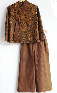 Mode Batik, Batik Dress Modern, Batik Clothing, Batik Kombinasi, Batik Kebaya, Mode Kimono, Batik Design, Batik Fashion, Batik Dress