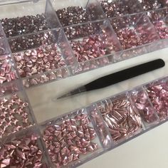 Rosa Strass-Kristall-Set **Nicht Swarovski Kommt mit Pinzette + Oberer Strass Picker Beauty Land, Small Business Inspiration, Beauty Make-up, Diy Crystals, Crystal Nails, Crystal Set, Nail Charms, Business Inspiration, Pink Rhinestones