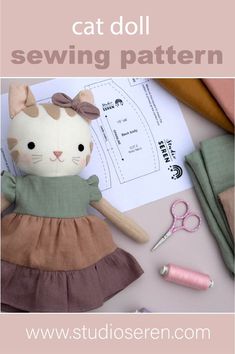 handmade cat doll made with Studio Seren cat sewing pattern Stuffed Animal Sewing, Doll Softie, Doll Making Patterns, Christmas Elf Doll, Start Sewing, Handmade Stuffed Animals, Cloth Dolls Handmade