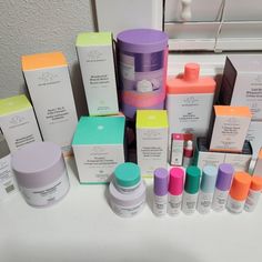 Incredible Value! High End Mystery Box Of Cosmetics And Beauty Items! Includes Makeup & Skincare, Possibly Some Hair Care, Body Care, Cosmetic Bags And More. The Retail Value Of Items Will Be Approx 1.5-2x Amount Paid All High Quality Brands Such As: Abh, Aceology, Avene, Belif, Benefit, Buxom, Dermelect, Dr. Brandt, Drunk Elephant, Estee Lauder, Fenty Beauty, Glow Recipe, Huda Beauty, Innisfree, It Cosmetics, Kate Somerville, Kosas, Kvd, Lancome, Mac, Mudmasky, Olaplex, Opi, Ren, Seraphine Bota Drunk Elephant Skincare, Dr Brandt, Sephora Skin Care, Glow Recipe, Perfect Skin Care Routine, Beauty Bundle, Pretty Skin Care, Skin Care Items, Pretty Skin